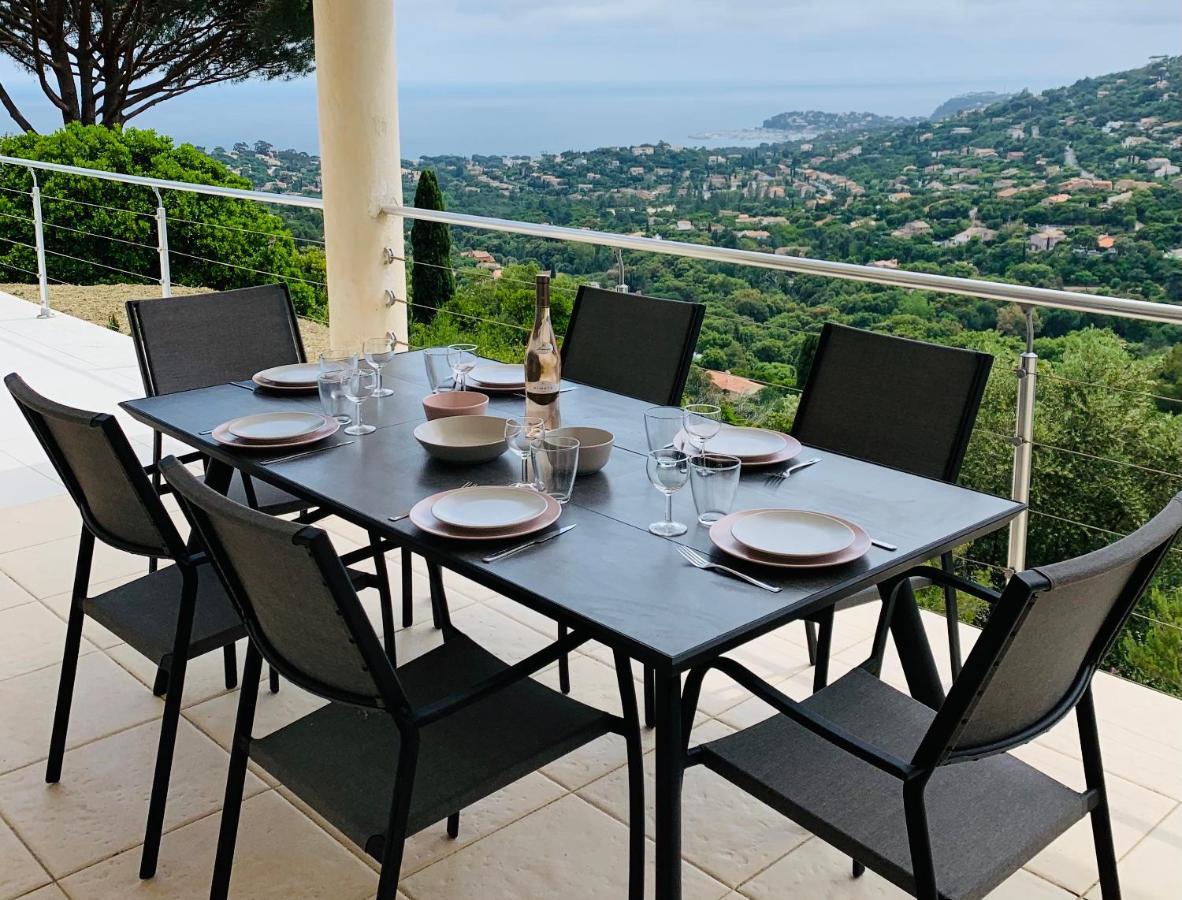 Maison Avec Vue Panoramique Cavalaire-sur-Mer Dış mekan fotoğraf